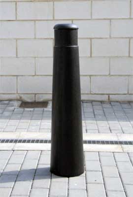 Figuri 1. Bollard made of recycled rubber