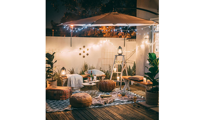 La iluminaci�n exterior es clave para realzar y ambientar jardines peque�os