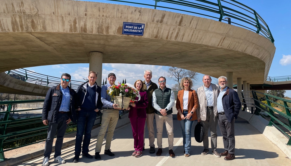 Patronos en el Pont de la Solidaritat