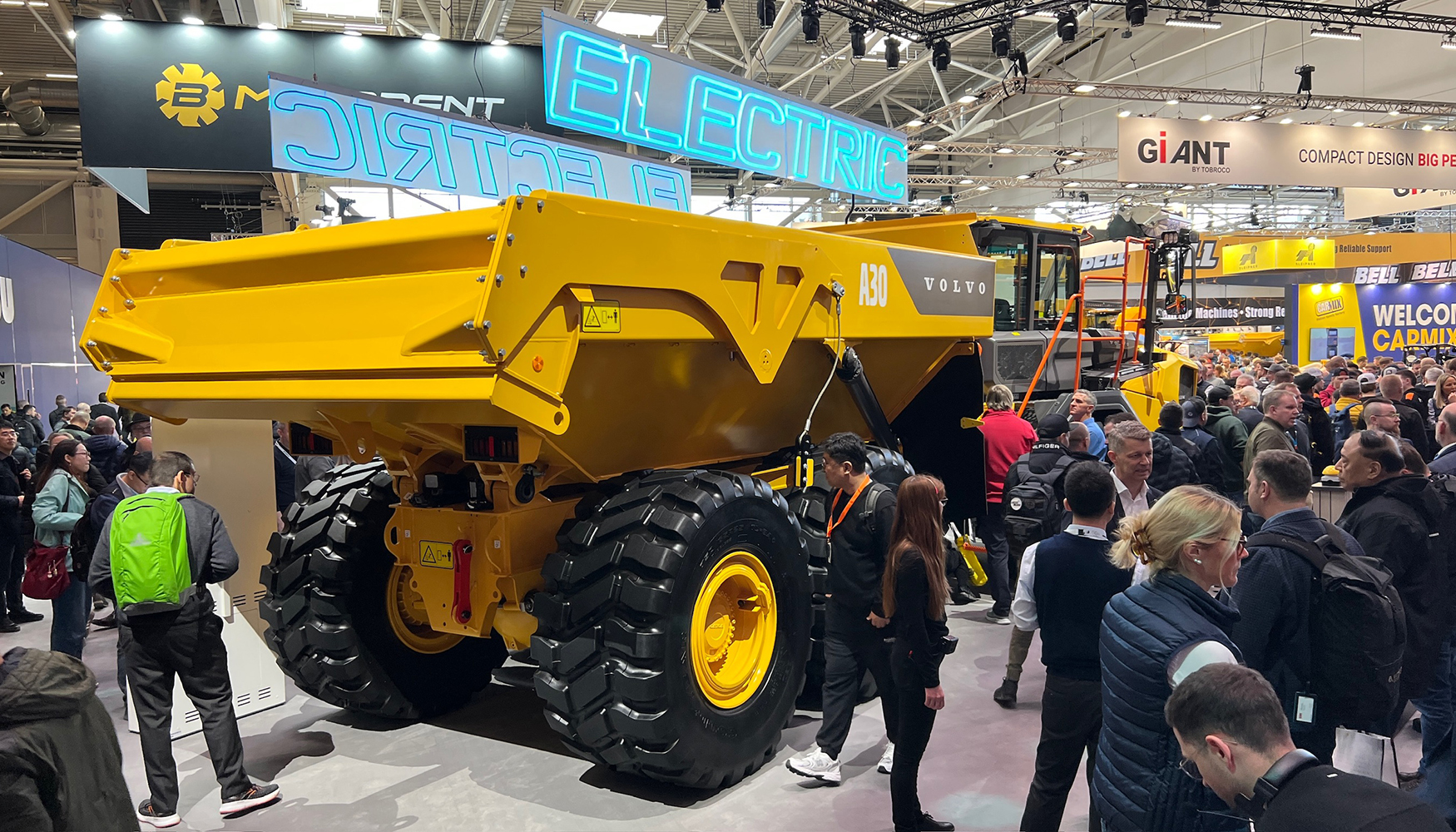 La presentacin del A30 elctrico gener una gran expectacin en Bauma