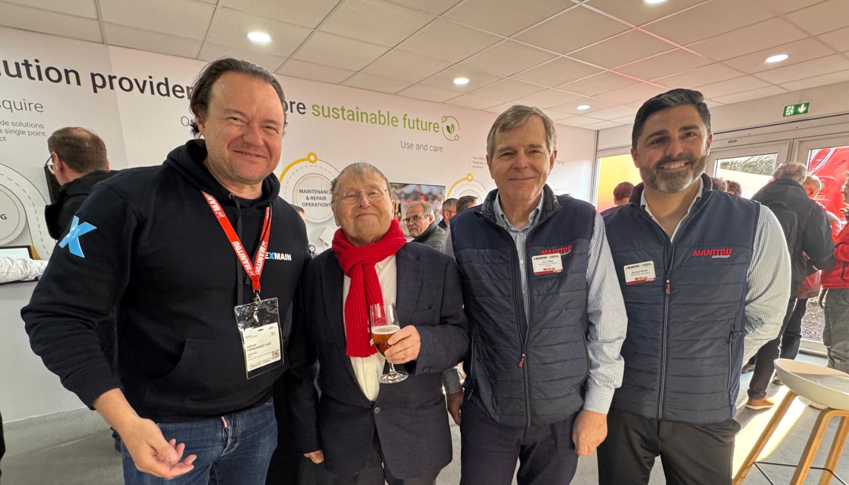 De izquierda a derecha...