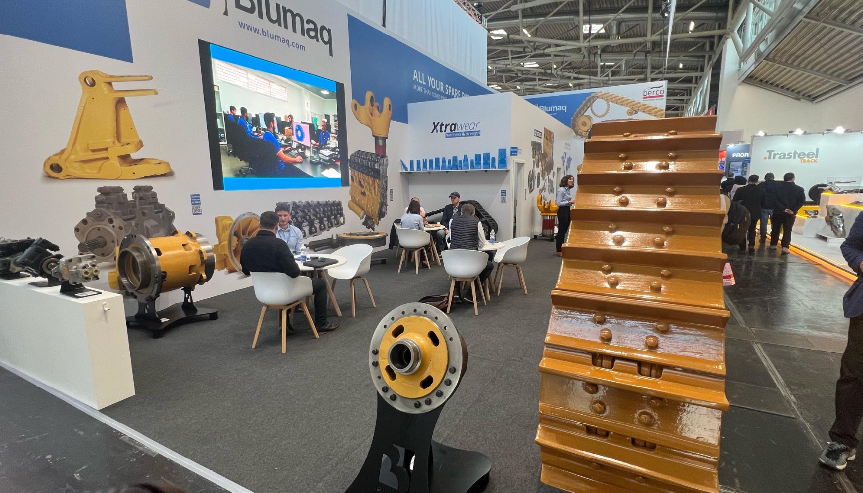Blumaq aprovech su presencia en Bauma para mostrar algunas de las soluciones que componen su amplio catlogo