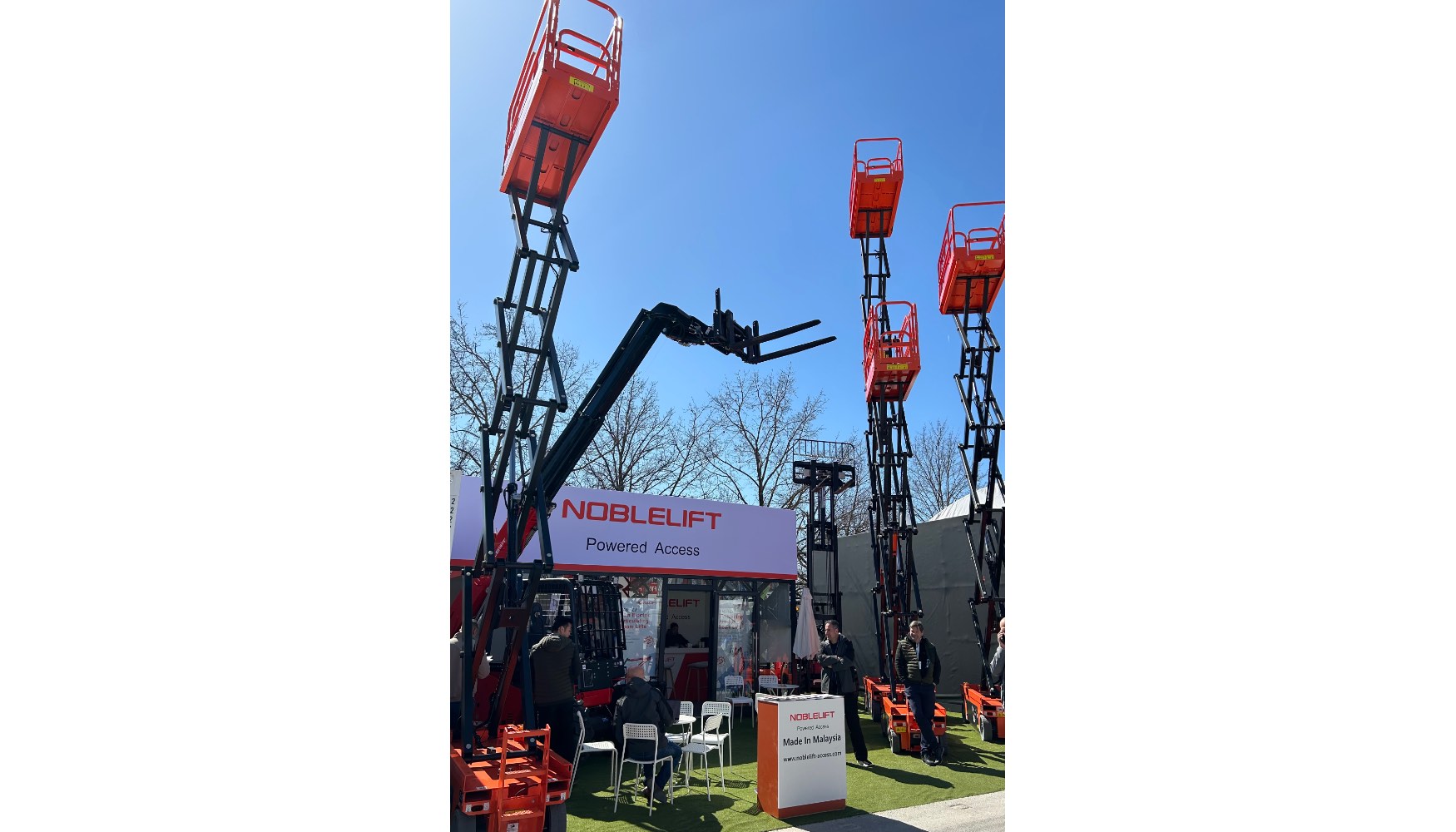Algunos de los equipos expuestos por Noblelift en Bauma 2025