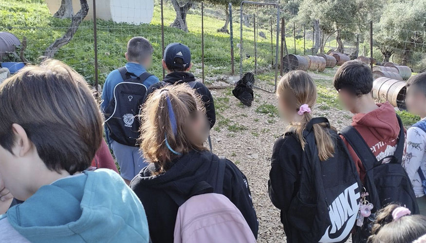 Visita de los alumnos a la granja de Payoya