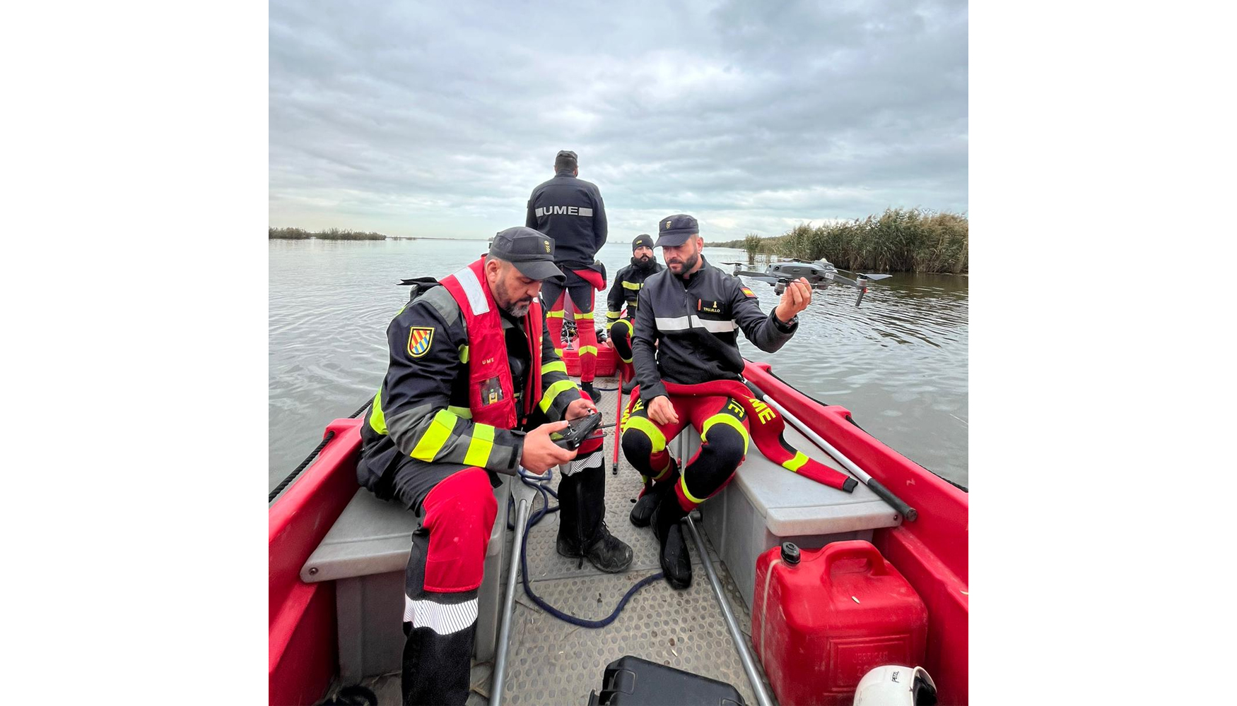 Operaciones de bsqueda y rescate de desaparecidos en la DANA de Valencia en 2024