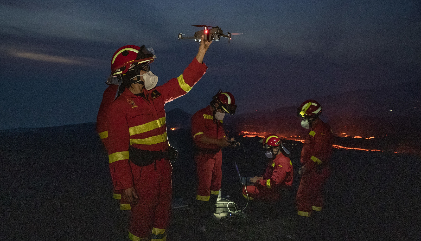 Actuaciones de la UME con drones durante la erupcin volcnica de la isla de La Palma en 2021