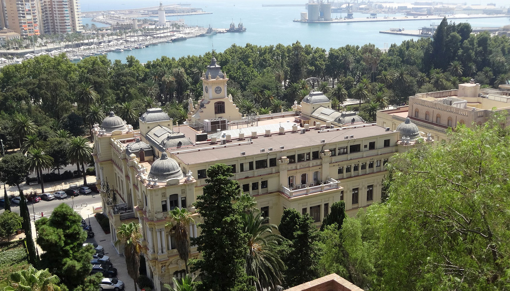 M�laga cuenta con cuenta con m�s de 70.751 puntos de luz, de los que el 80% cuentan con luminarias con tecnolog�a LED