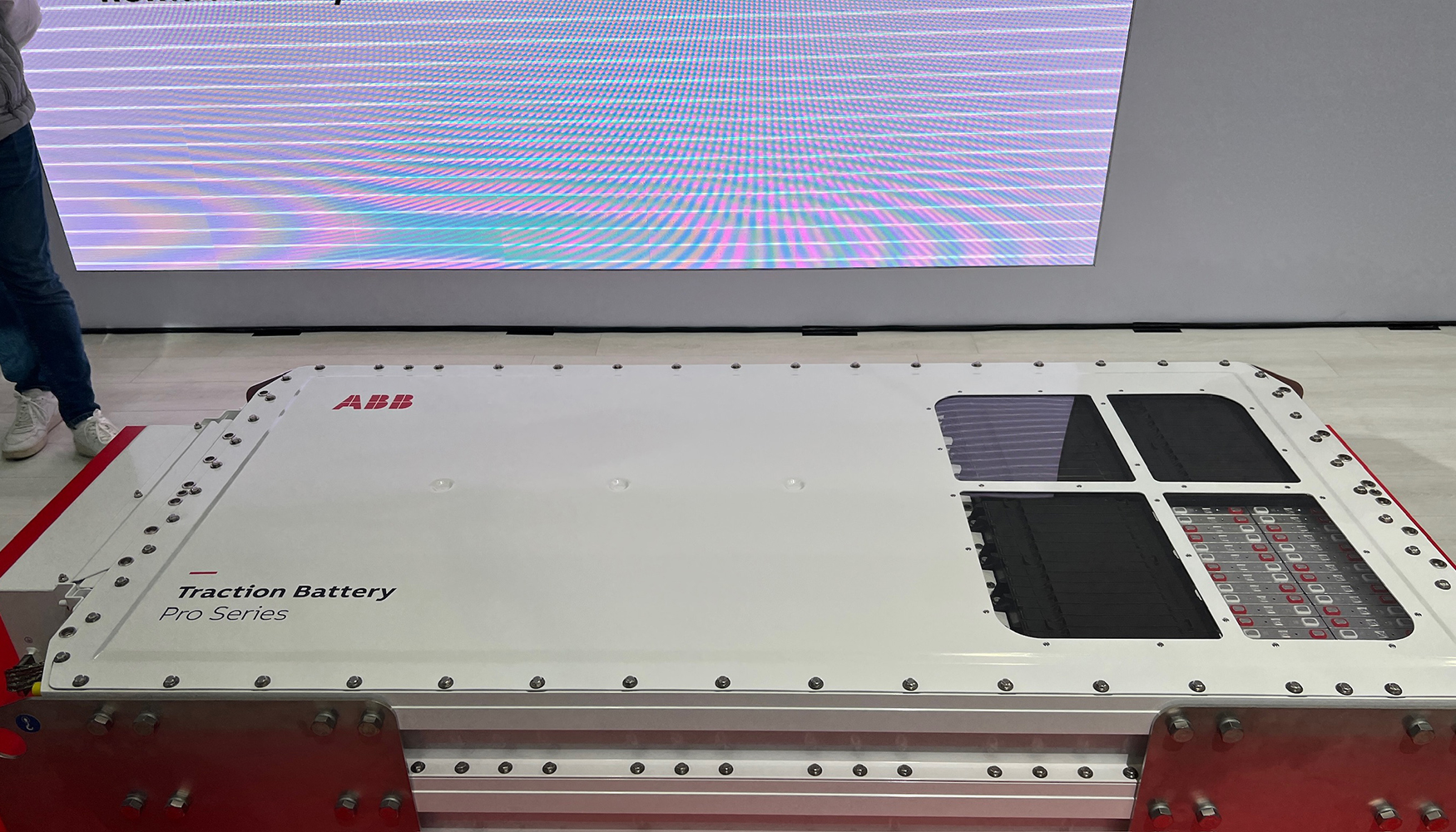 Nuevas Serie Pro de bateras de traccin, presentada en Bauma