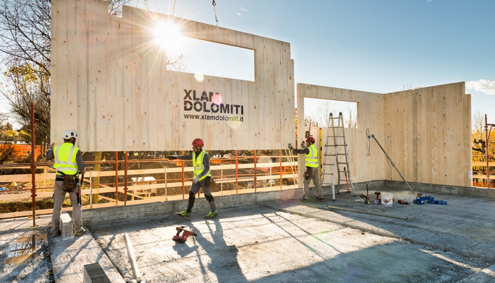 La rapidez de montaje es una de las grandes ventajas de construir con paneles CLT