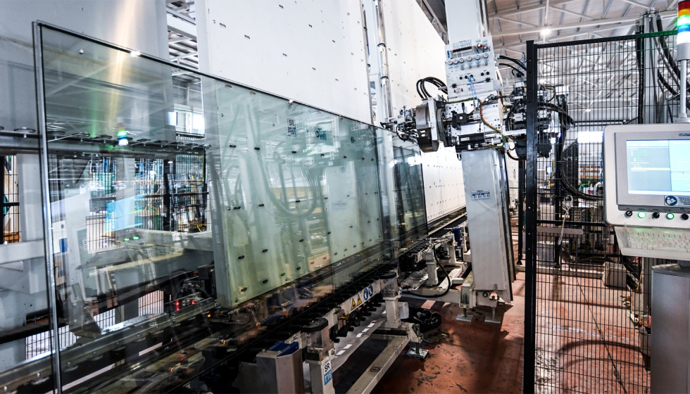 La nueva lnea de vidrio aislante Forel High Tech Jumbo de VakefiGlass est permitiendo realizar ambiciosos proyectos arquitectnicos de vanguardia...