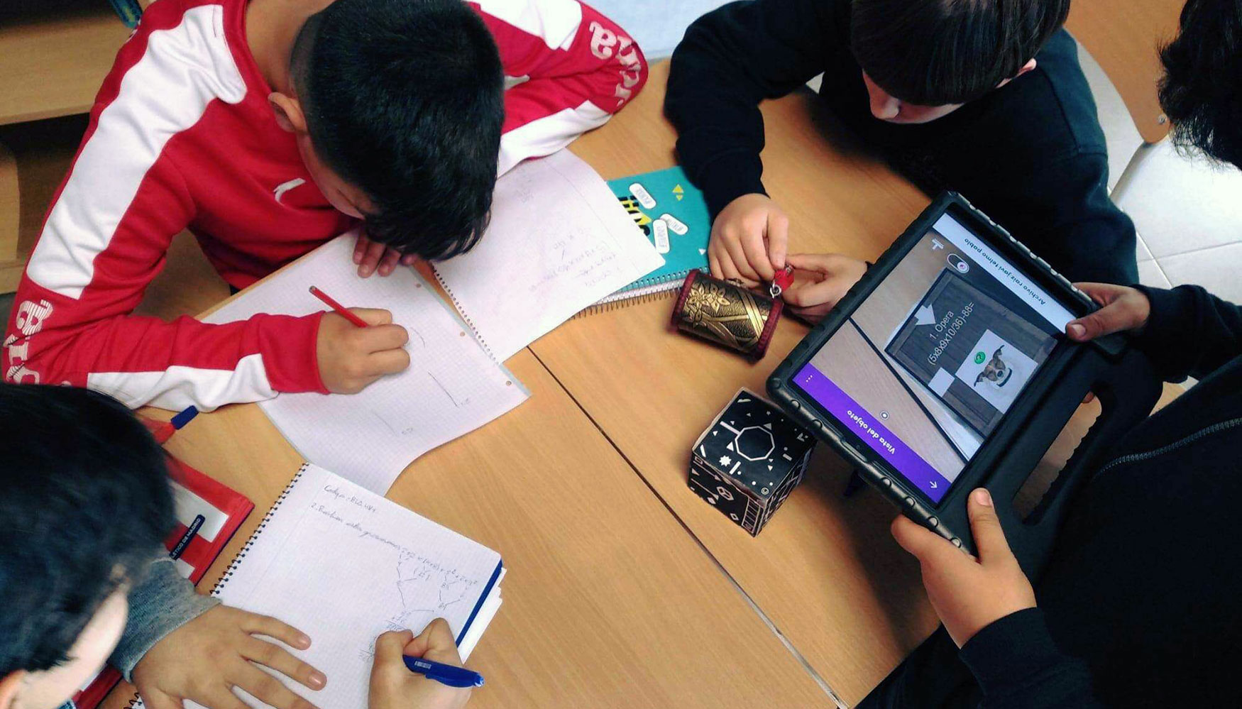 El proyecto educativo del Colegio Jara est� basado en el modelo Helix de la Fundaci�n Aprender...