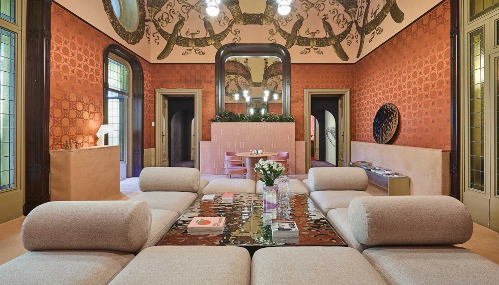 Las piezas de Ape Grupo fueron instaladas de manera no convencional, convirti�ndose en elementos expresivos y escenogr�ficos...