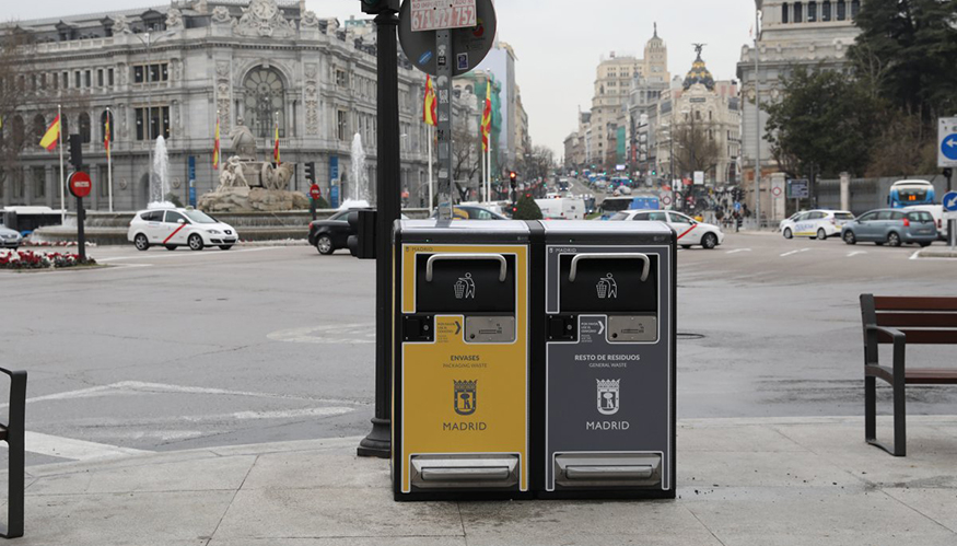 Foto de El Ayuntamiento de Madrid destinar 38 millones para el mantenimiento de papeleras hasta 2030