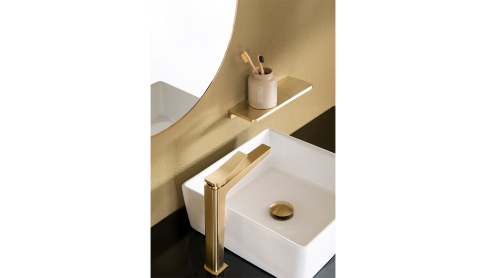 Estante de la colecci�n Ergos de ramonsoler acabado oro cepillado