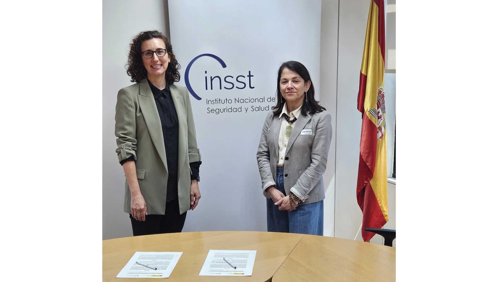 Aitana Gar� y Elena Biurrun, en la firma del protocolo