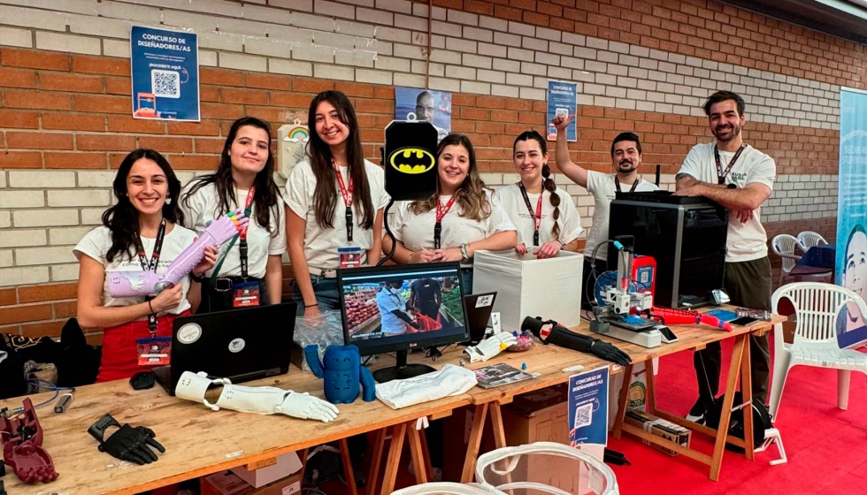 Equipo de Ayúdame3D en la 3DPrinterParty 2024
