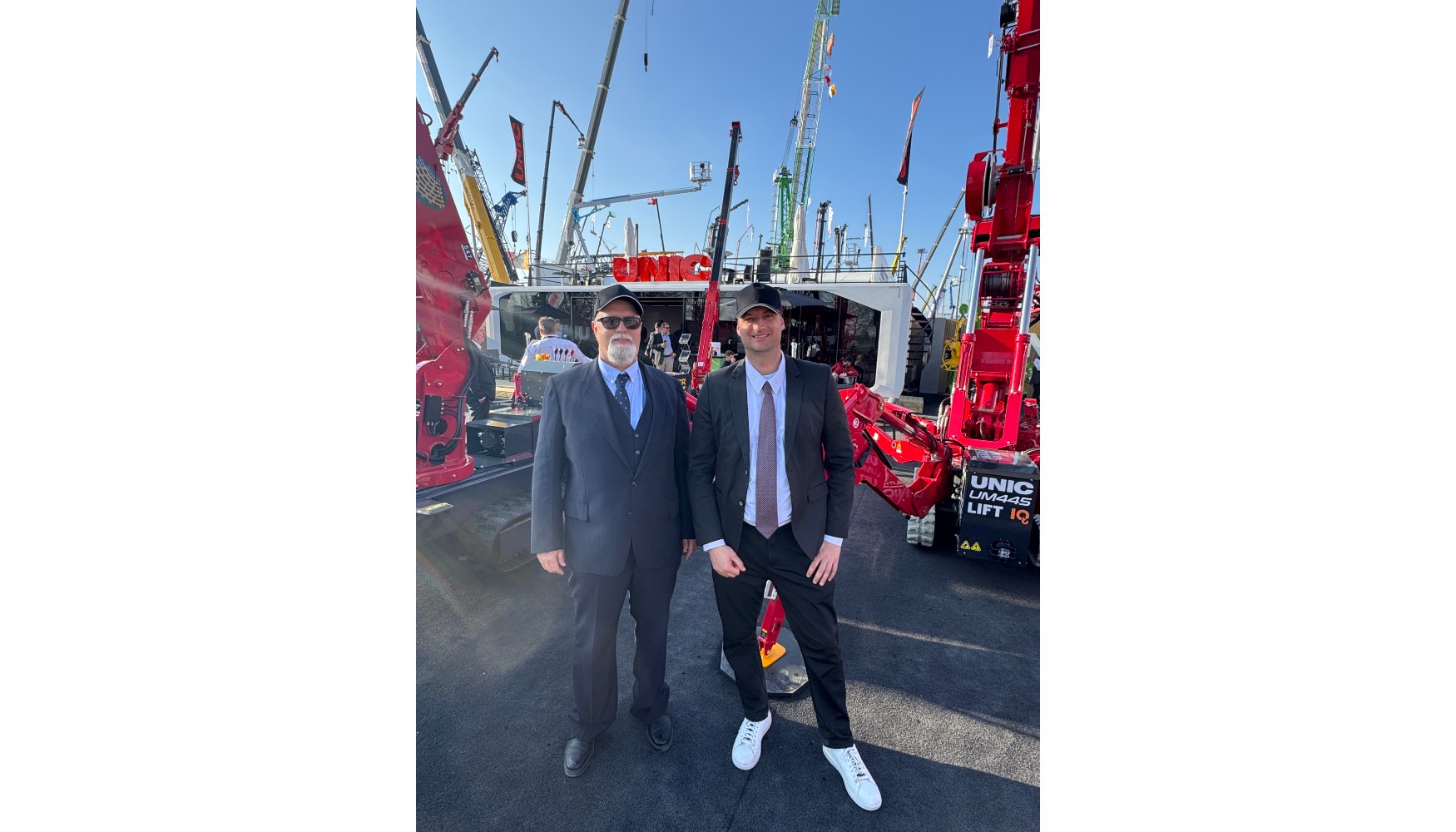Jens y Mark Carstens, de Spain Crane International, en Bauma 2025