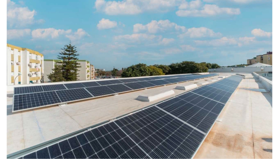 Paneles solares del CEIP Antonio Nebrija de Jerez de la Frontera