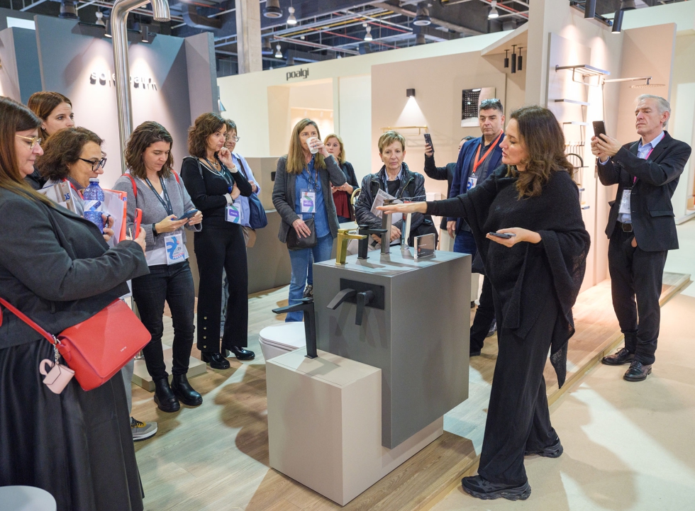 Firmas destacadas de equipamiento para el bao presentaron sus ltimas novedades