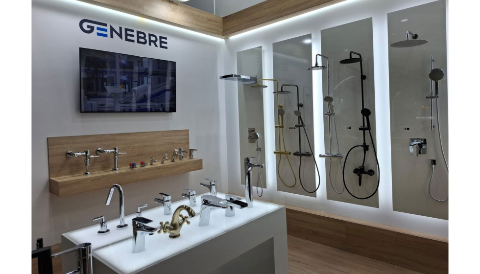 Vista del stand con las nuevas Columnas de ducha en ISH 2025