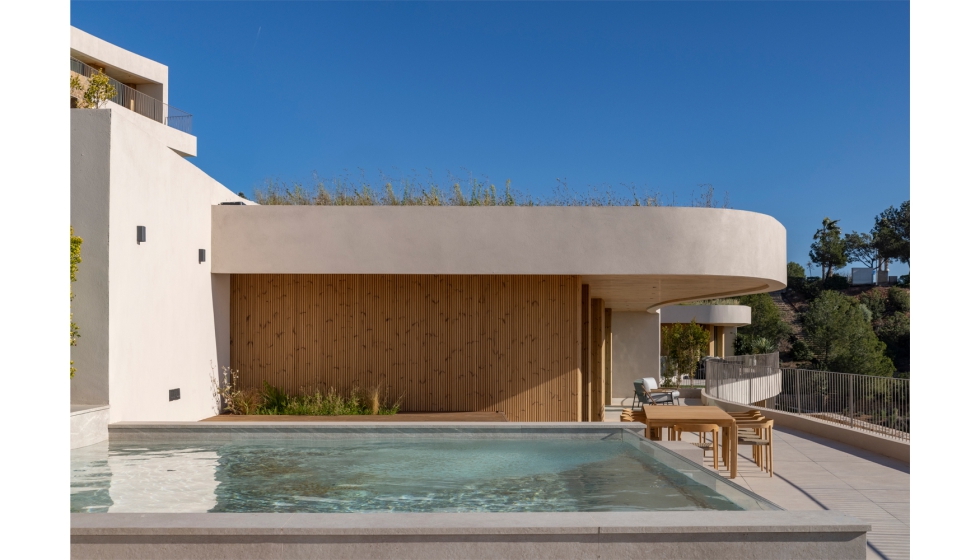 Foto de Revestimientos de madera termotratada Lunawood