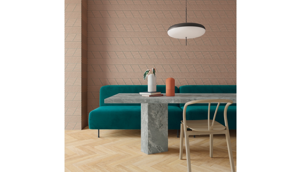 Spike Bars es una reinterpretaci�n de la serie Sweet Bars