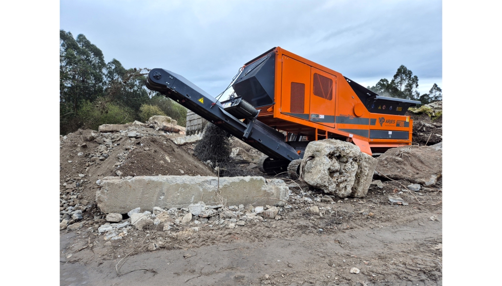 La Arjes Titan 900 es una trituradora de doble eje especialmente dise�ada para materiales abrasivos como hormig�n armado, asfalto o piedra natural...