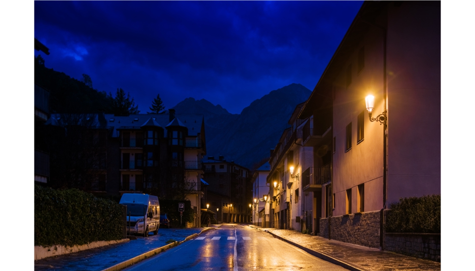 Vista nocturna de Panticosa, una de las localidades del Valle de Tena, en el Pirineo aragonés... Vista nocturna de Panticosa, una de las localidades del Valle de Tena, en el Pirineo aragonés...