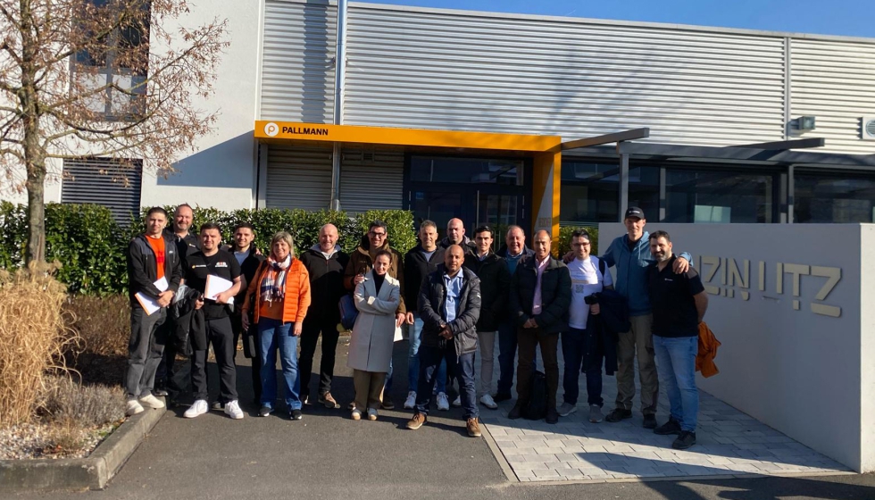 Foto de familia en la sede de Pallmann en en W�rzburg (Alemania)