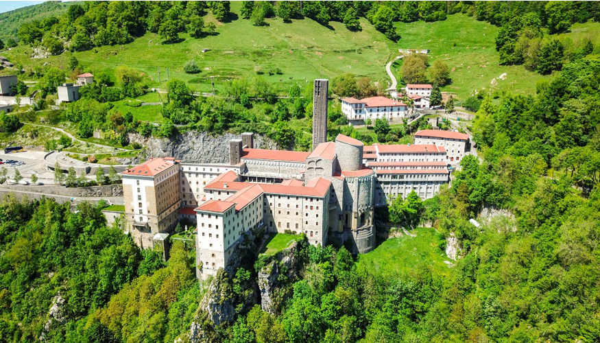 Imagen del Santuario de Aranzazu en Guip�zcoa que se convierte en el reto de esta edici�n de los Premios Pladur
