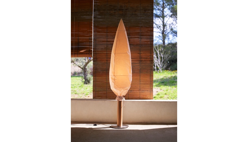 Esta pieza emblem�tica marc� un hito en el panorama del dise�o nacional, ahora regresa adaptada a los espacios exteriores e interiores contempor�neos...