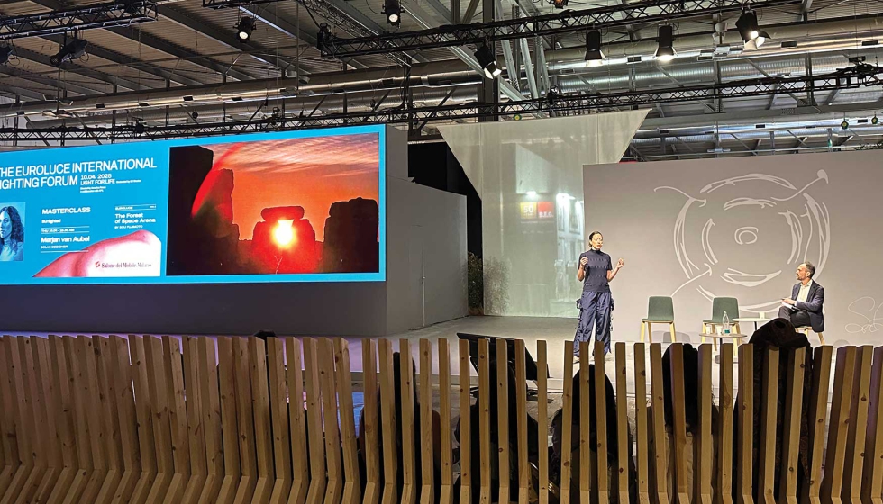 Instante de la masterclass de la diseadora holandesa Marjan van Aubel