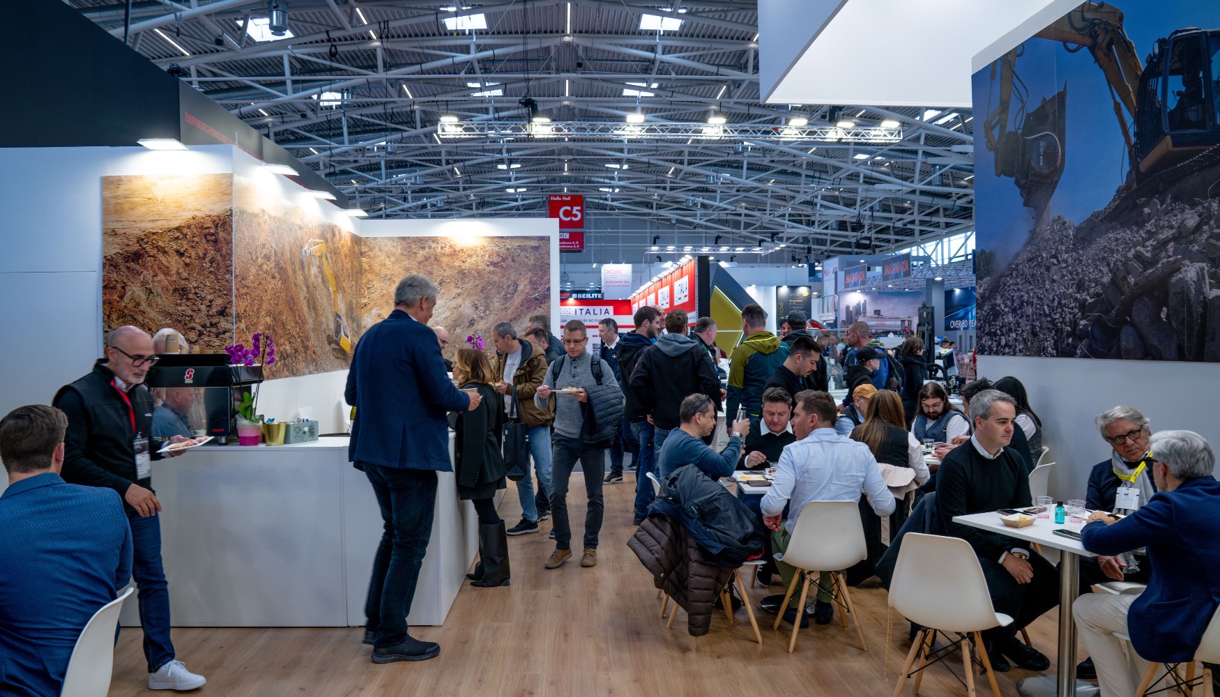 El stand de Simex cont con la asistencia de numerosos profesionales durante toda la semana