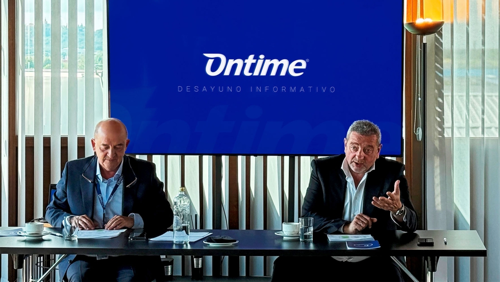 Directivos de Ontime durante la presentacin