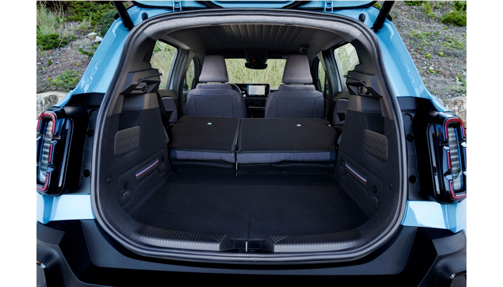 Renault 4 E-Tech el�ctrico ofrece un d�o volumen del maletero/modularidad �nico en el segmento: 420 litros aprovechables gracias a sus formas c�bicas...