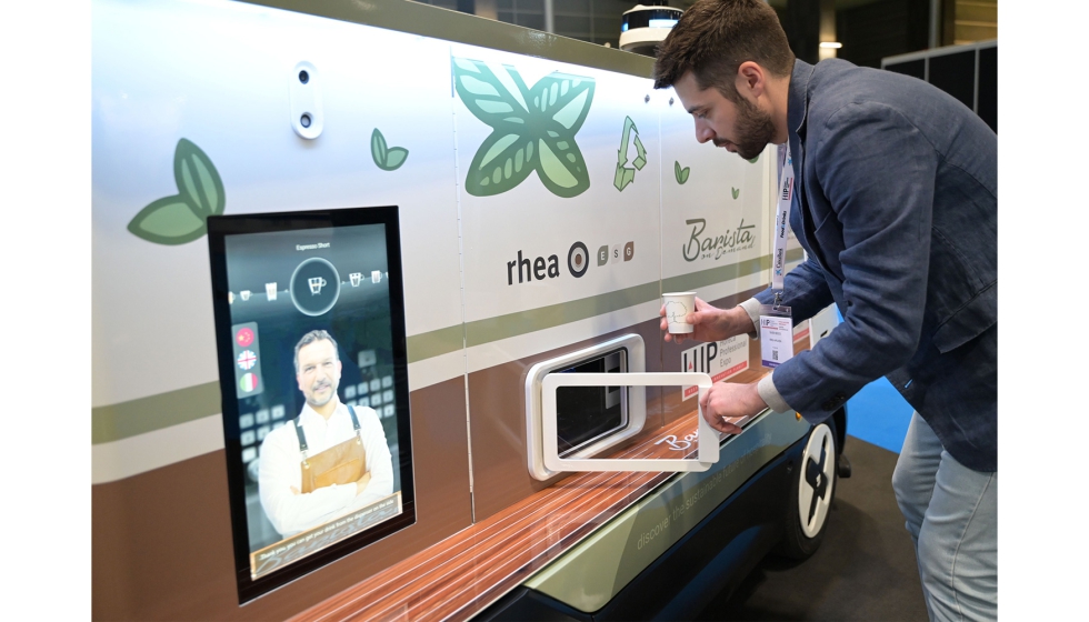 Barista On Demand en HIP 2025, la primera estaci�n de bebidas m�vil que integra m�quinas de caf� autom�ticas en un veh�culo de conducci�n aut�noma...