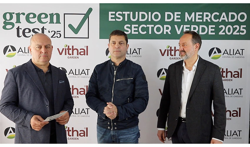 De izda a dcha: Luca Delloro, director del proyecto; Josep Mar�a Pitarque, de Aliat; y Xavi Merino, director general de Vithal...