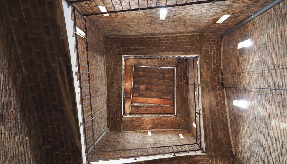 Interior de las particulares Torres Venecianas situadas en Plaza Espa�a de Barcelona