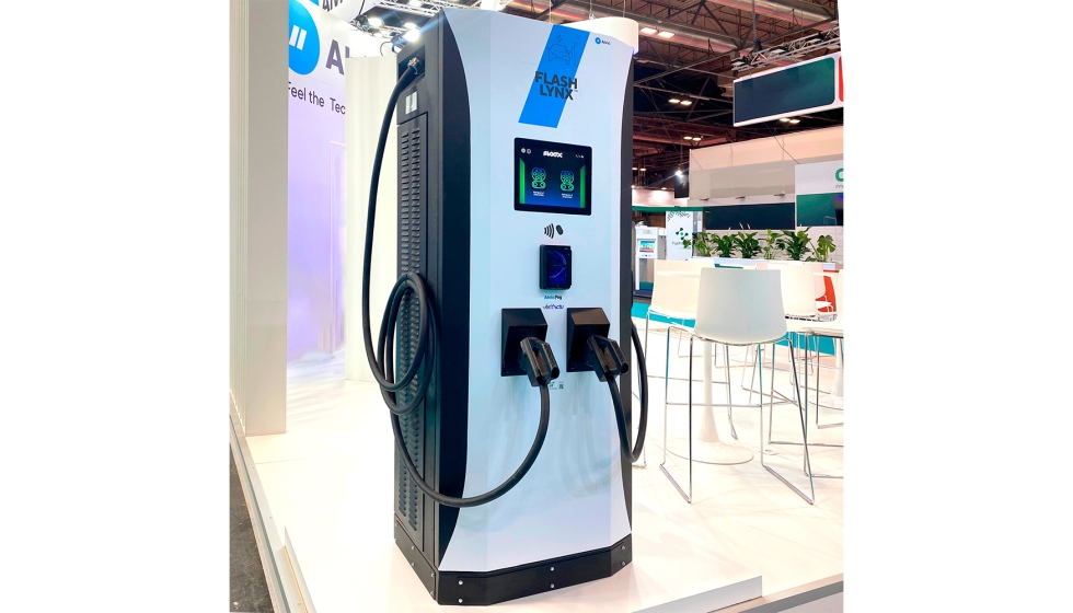 Flash Lynx es el nuevo cargador ultrarr�pido e inteligente (120-240 kW-DC) con capacidad de carga simult�nea para dos veh�culos...