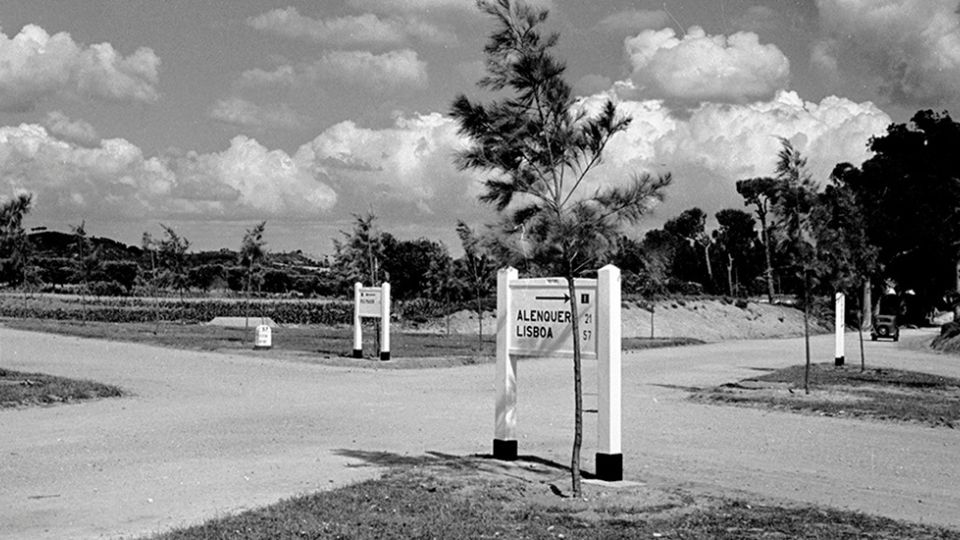 N.1 cruzamento com a E.N.366-Lisboa, em 1950. Foto: IP