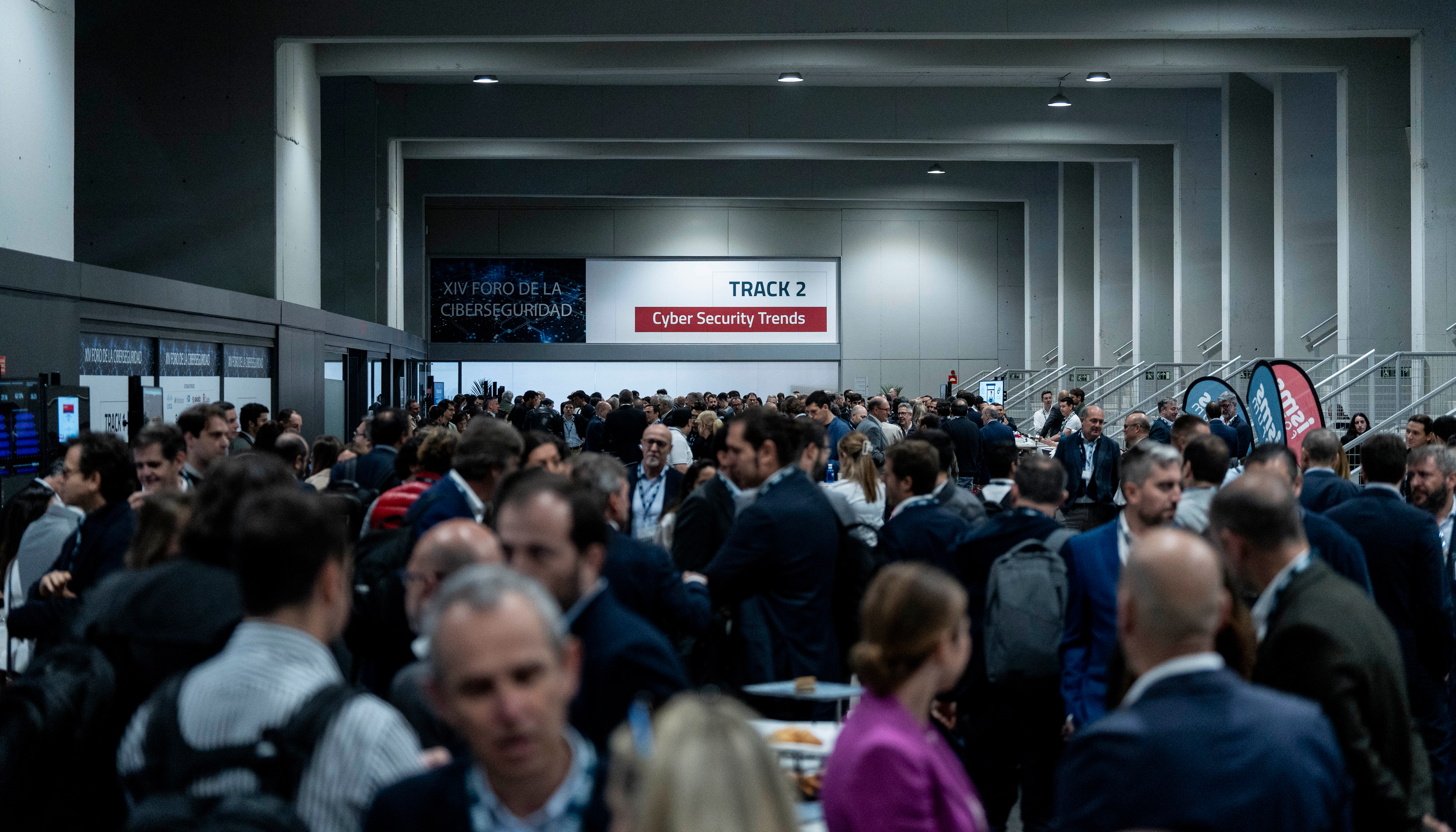 En esta nueva edici�n del Foro se alternaron mesas redondas sobre temas de actualidad con la presentaci�n de estudios elaborados por distintos grupos...