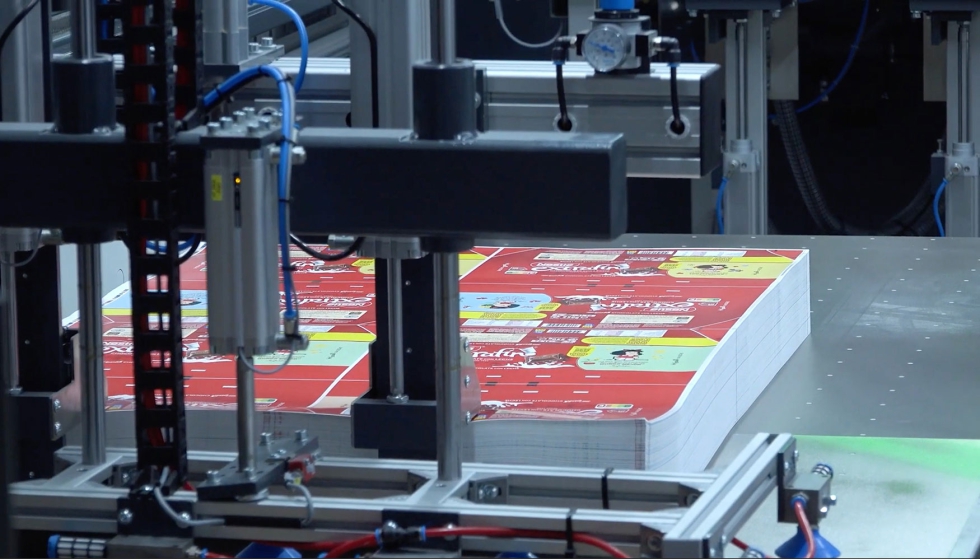 Este sistema de control autom�tico asegura la calidad �ptima de las etiquetas, contribuyendo as� a la reducci�n de costes y del tiempo de producci�n...