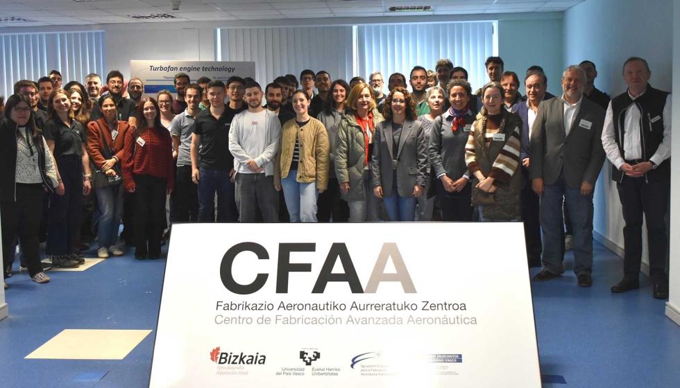 Unos 50 asistentes, del departamento de materiales, comunicaci�n, ingenier�a mec�nica, ingenier�a de proyectos...