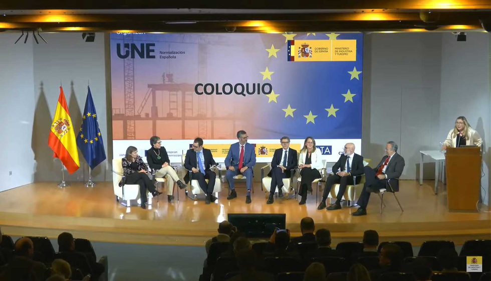 Un instante del coloquio mantenido entre los diferentes ponentes que participaron en la jornasa sobre el nuevo RPC 2024. Foto: Interempresas...