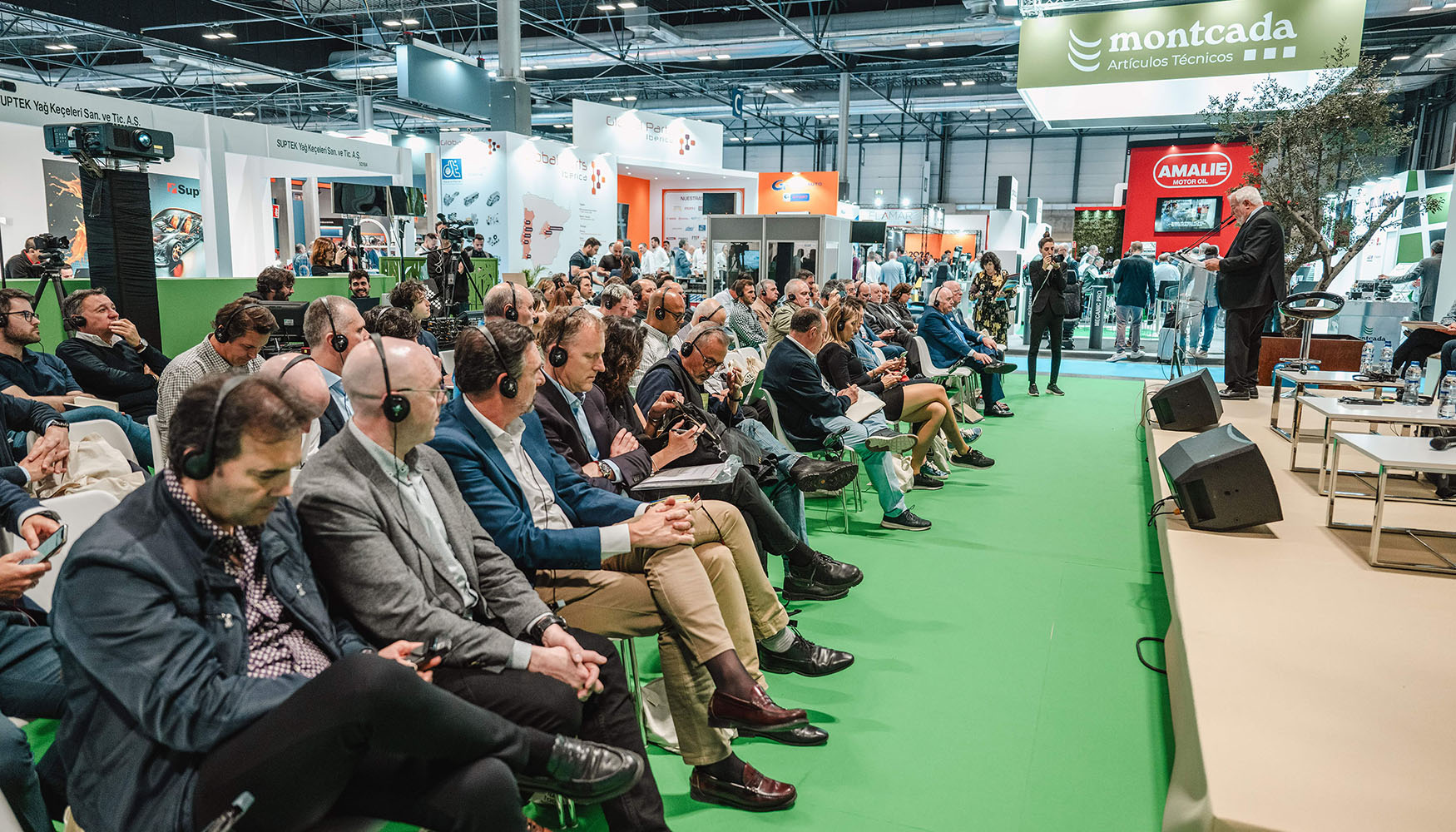 Moderado por la periodista Mar�a Garc�a de la Fuente, presidenta de la Asociaci�n de Periodistas de Informaci�n Ambiental (APIA)...