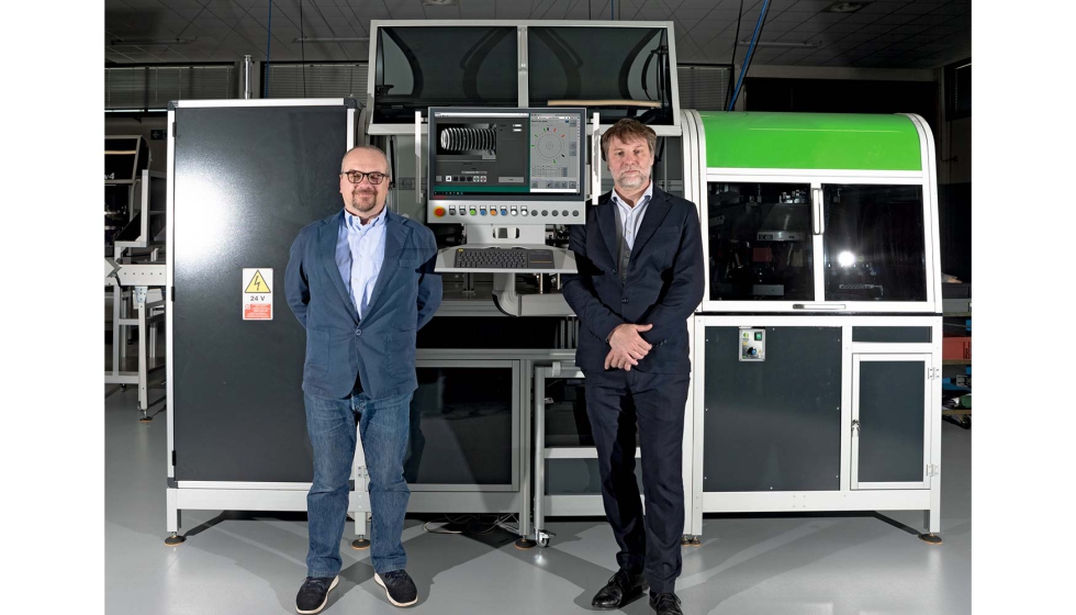 Guido Noce (derecha), director general, y Enrico Ottaviano (izquierda), director de ingeniera e I+D (ambos de Dimac)...