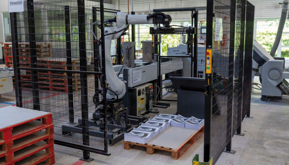 La P-Stacker se ocupa de la ardua tarea de apilar paquetes detr�s de la m�quina de plegado, reduciendo la carga de trabajo de los operarios...