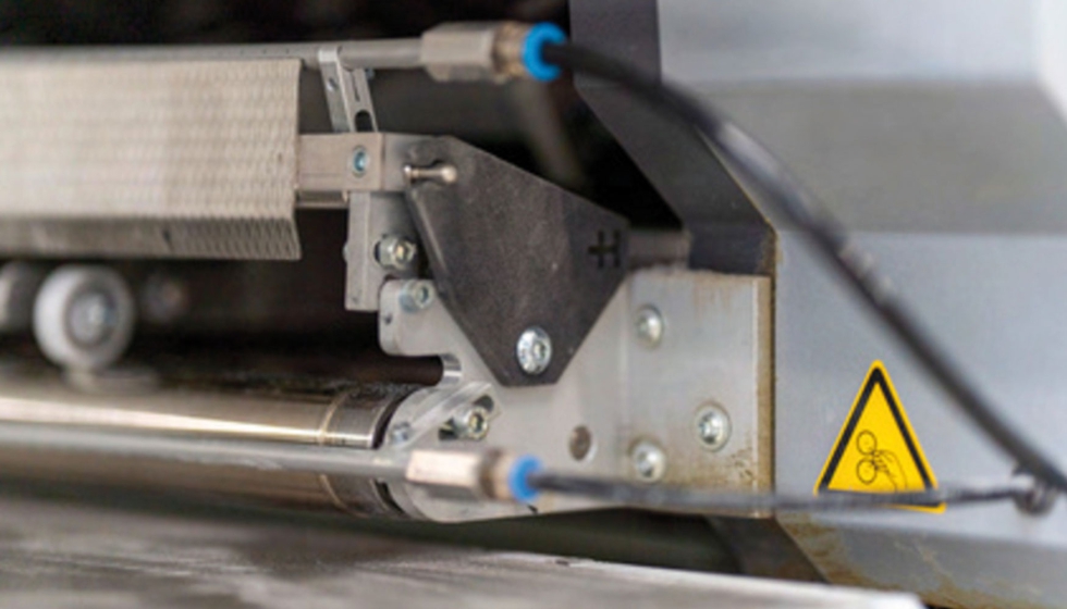 Las piezas flexibles son ideales para componentes con fijaci�n mediante presilla. Al cubrir los bordes afilados, tambi�n protegen a los operarios...