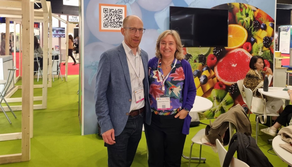 Richard Zaltzman (CEO de EIT Food) y Bego�a P�rez Villarreal (directora de EIT Food en el Sur de Europa) en el stand de EIT Food en Food 4 Future -...