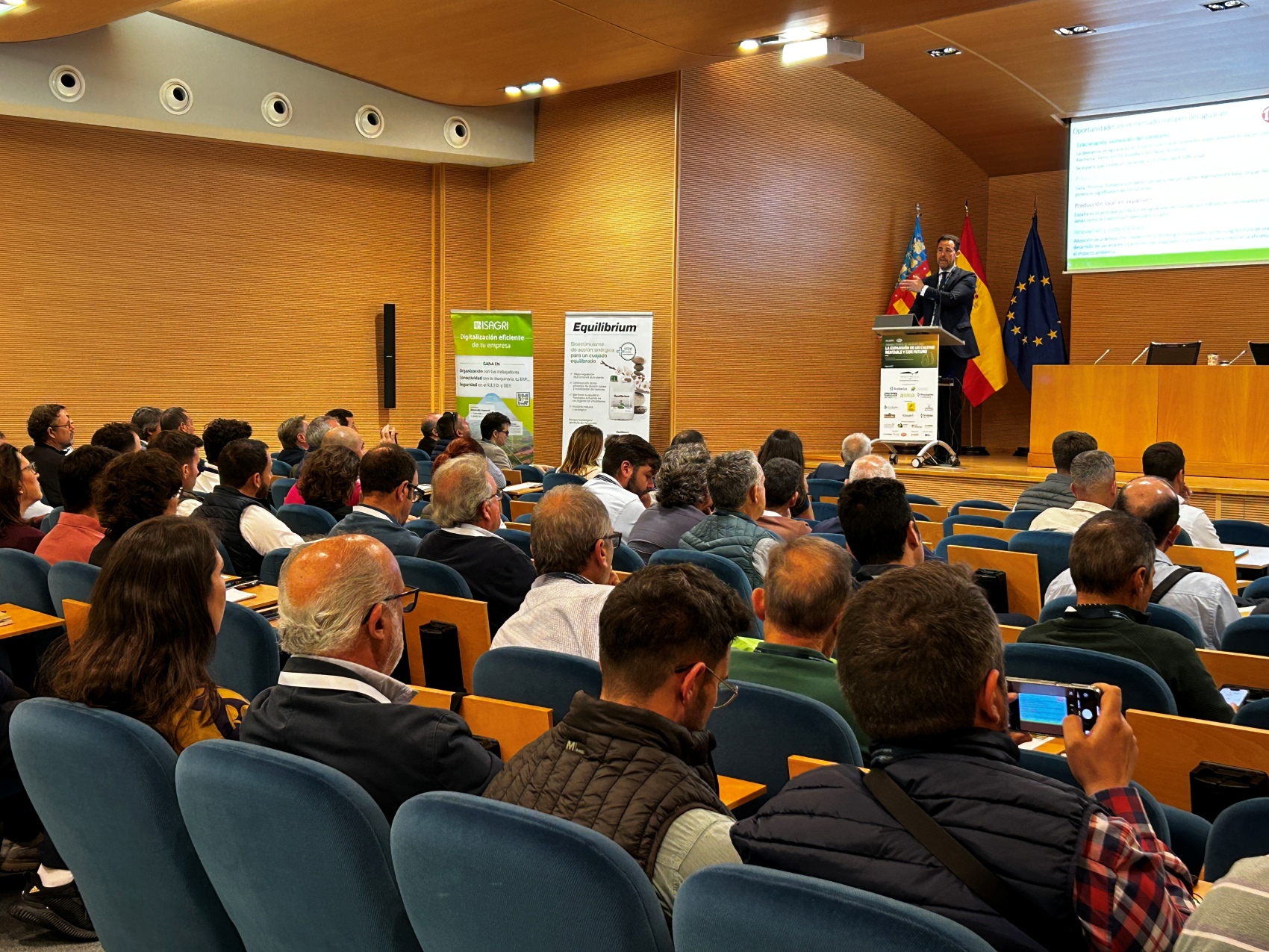 El director general de Trops, Vctor Luque, analiz los desafos y oportunidades del aguacate en Europa